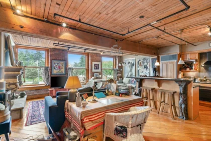 Breakfast Nook Photo of 301 41 Alexander Street, Vancouver, BC