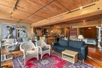301 41 Alexander Street, Vancouver, BC