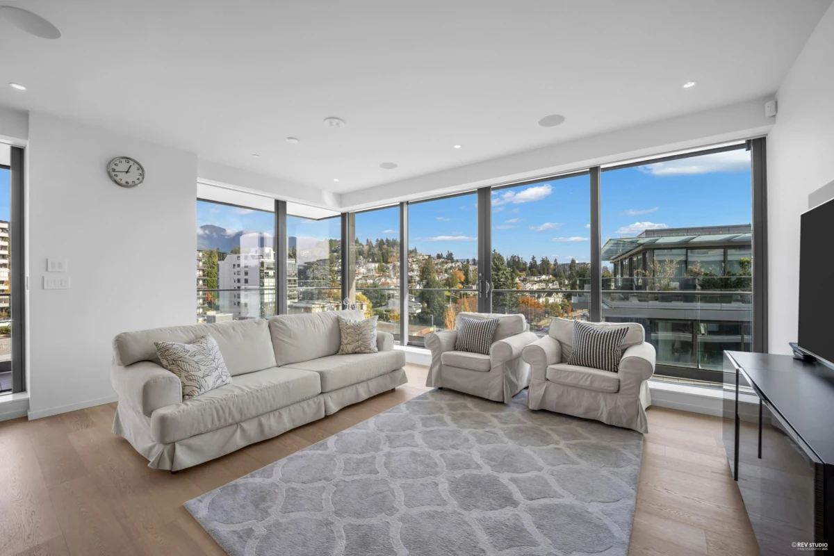 Primary Bathroom Photo of 601 1355 Bellevue Avenue, West Vancouver, BC