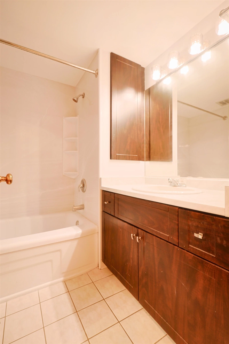 Primary Bedroom Photo of 502 1750 Esquimalt Avenue, West Vancouver, BC