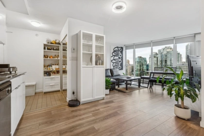 2810 233 Robson Street, Vancouver, BC, Vancouver — Apartment/Condo for sale