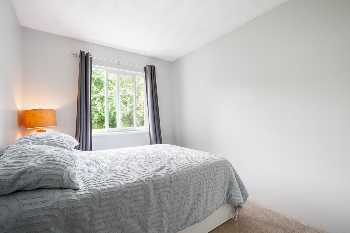 Basement Recreation Room Photo of 131 13710 67 Avenue, Surrey, BC