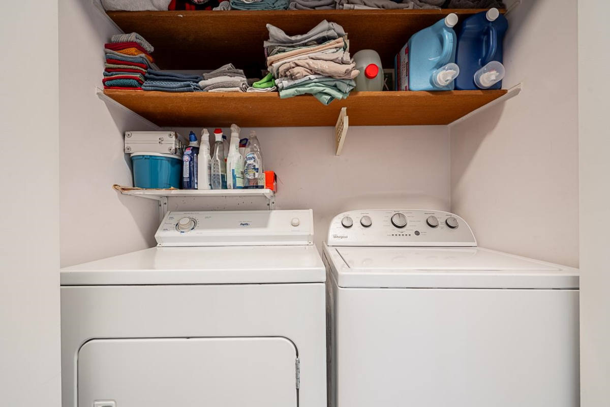 Entry Foyer Photo of 131 13710 67 Avenue, Surrey, BC