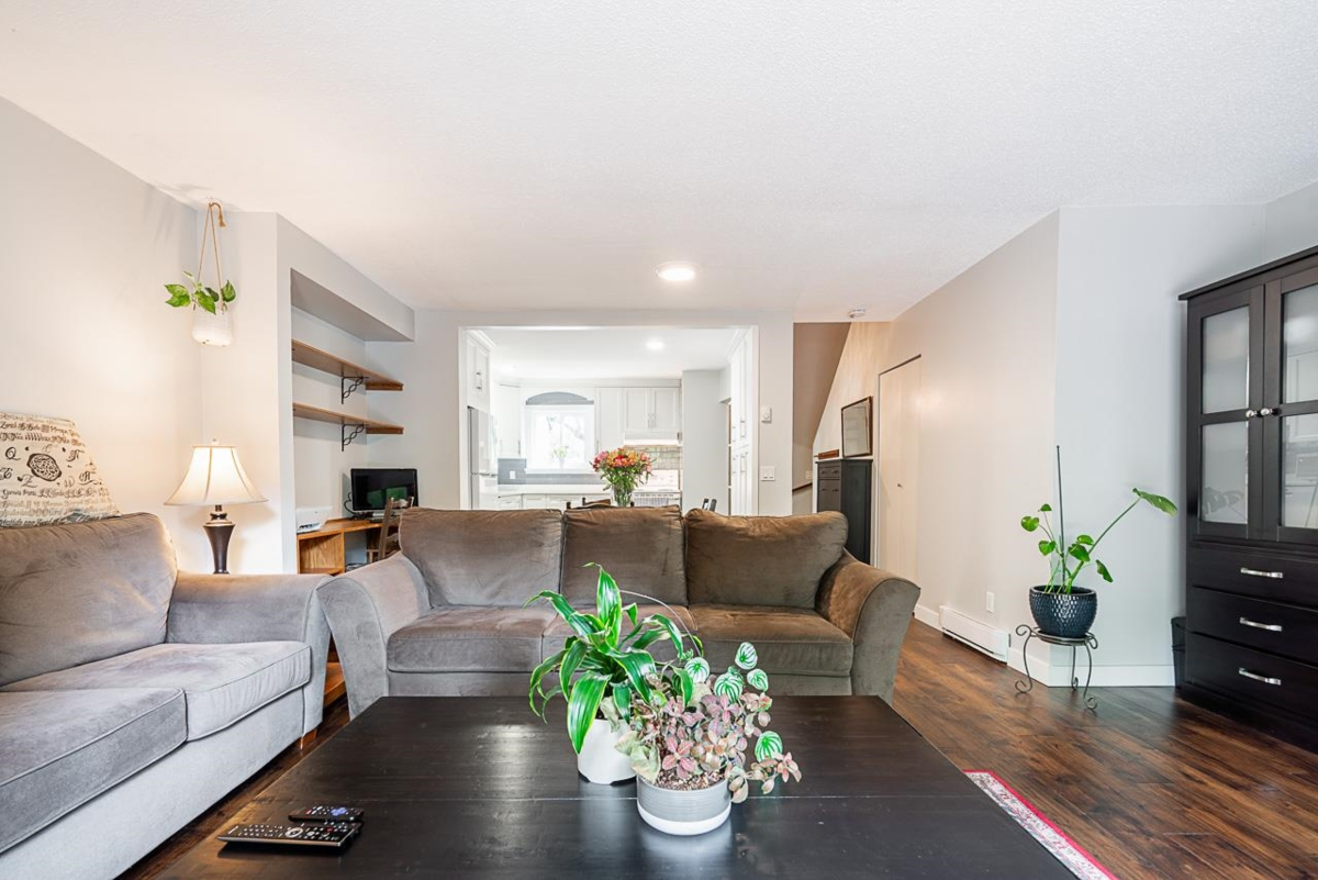 Guest Bathroom Photo of 131 13710 67 Avenue, Surrey, BC