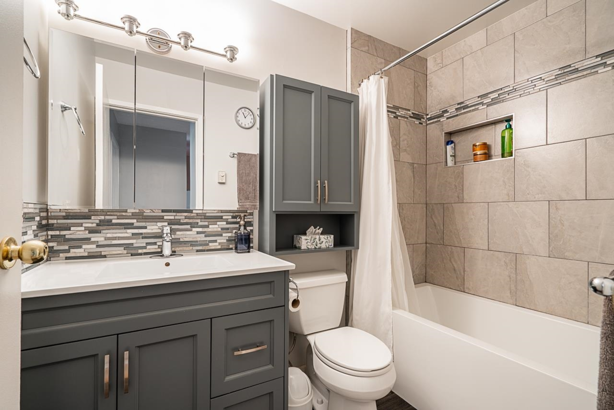 Laundry Room Photo of 131 13710 67 Avenue, Surrey, BC