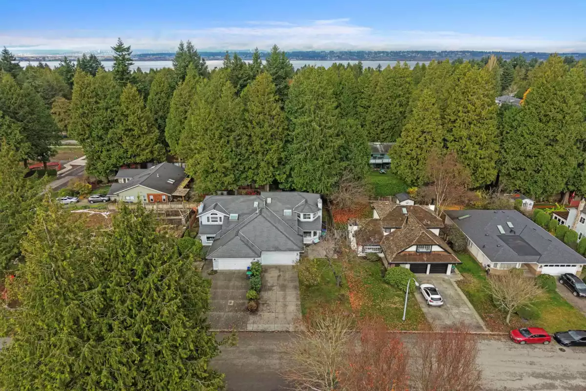 Community Amenities Photo (Clubhouse) of 12507 24a Avenue, Surrey, BC