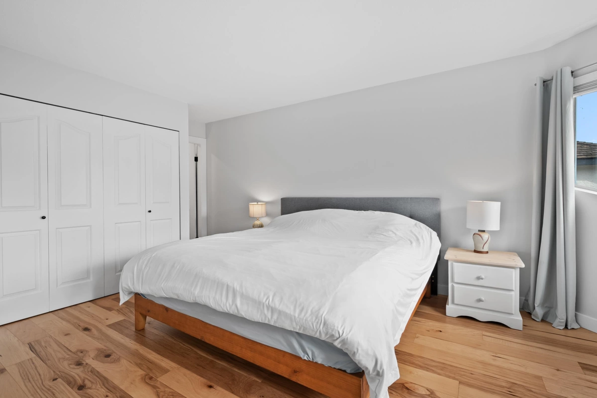 Entry Foyer Photo of 12507 24a Avenue, Surrey, BC
