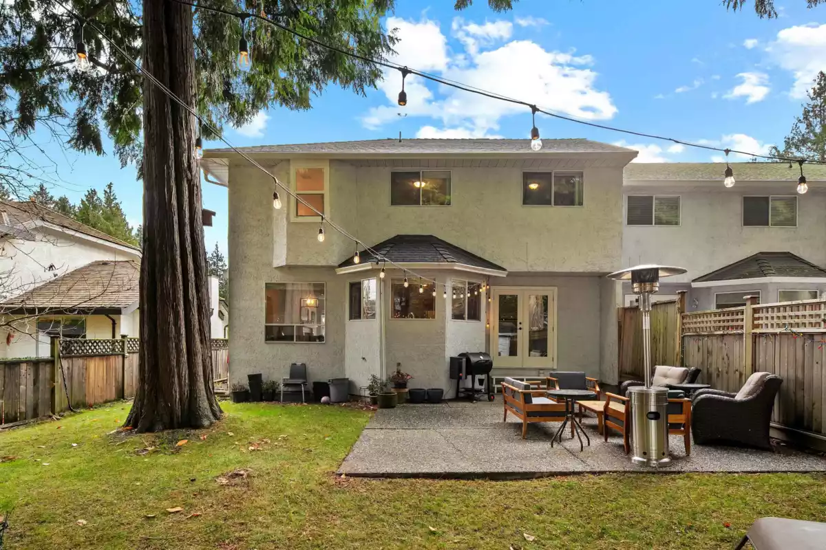 Front Yard Photo of 12507 24a Avenue, Surrey, BC