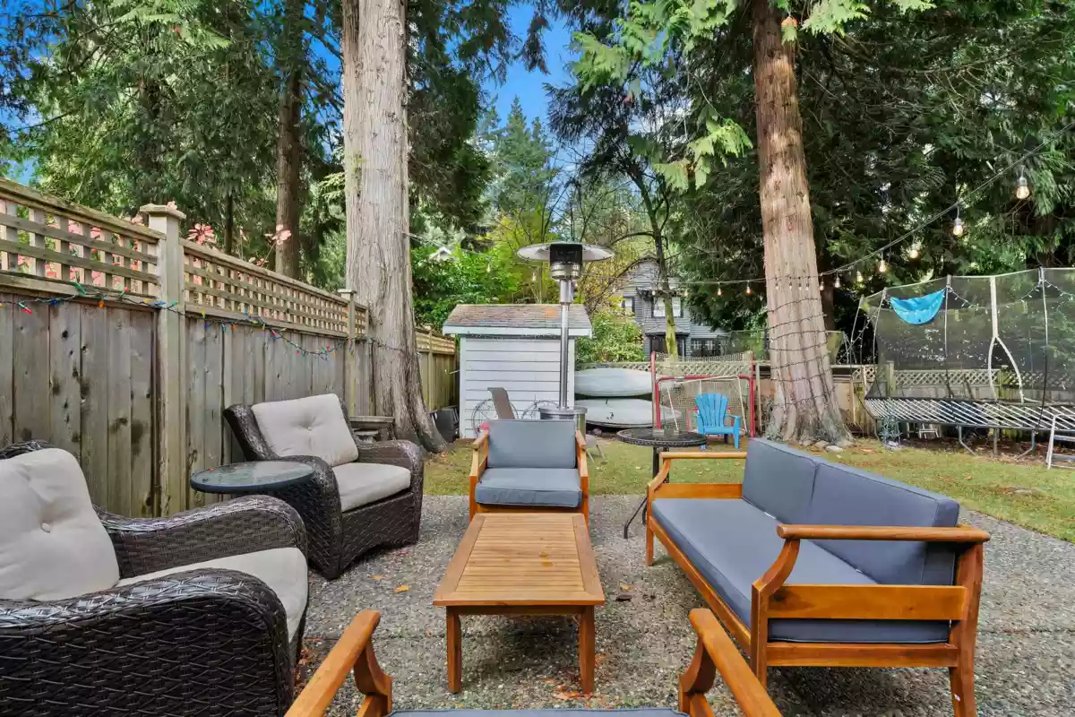 Hot Tub / Spa Photo of 12507 24a Avenue, Surrey, BC