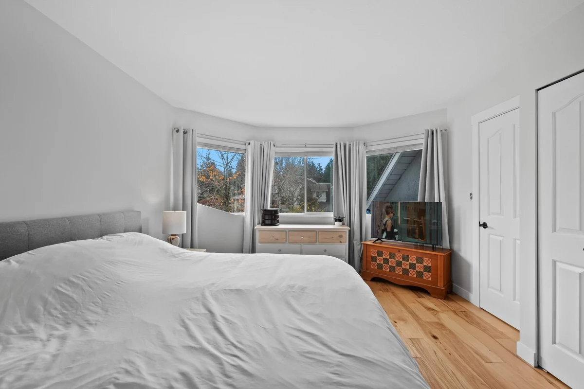 Mudroom Photo of 12507 24a Avenue, Surrey, BC