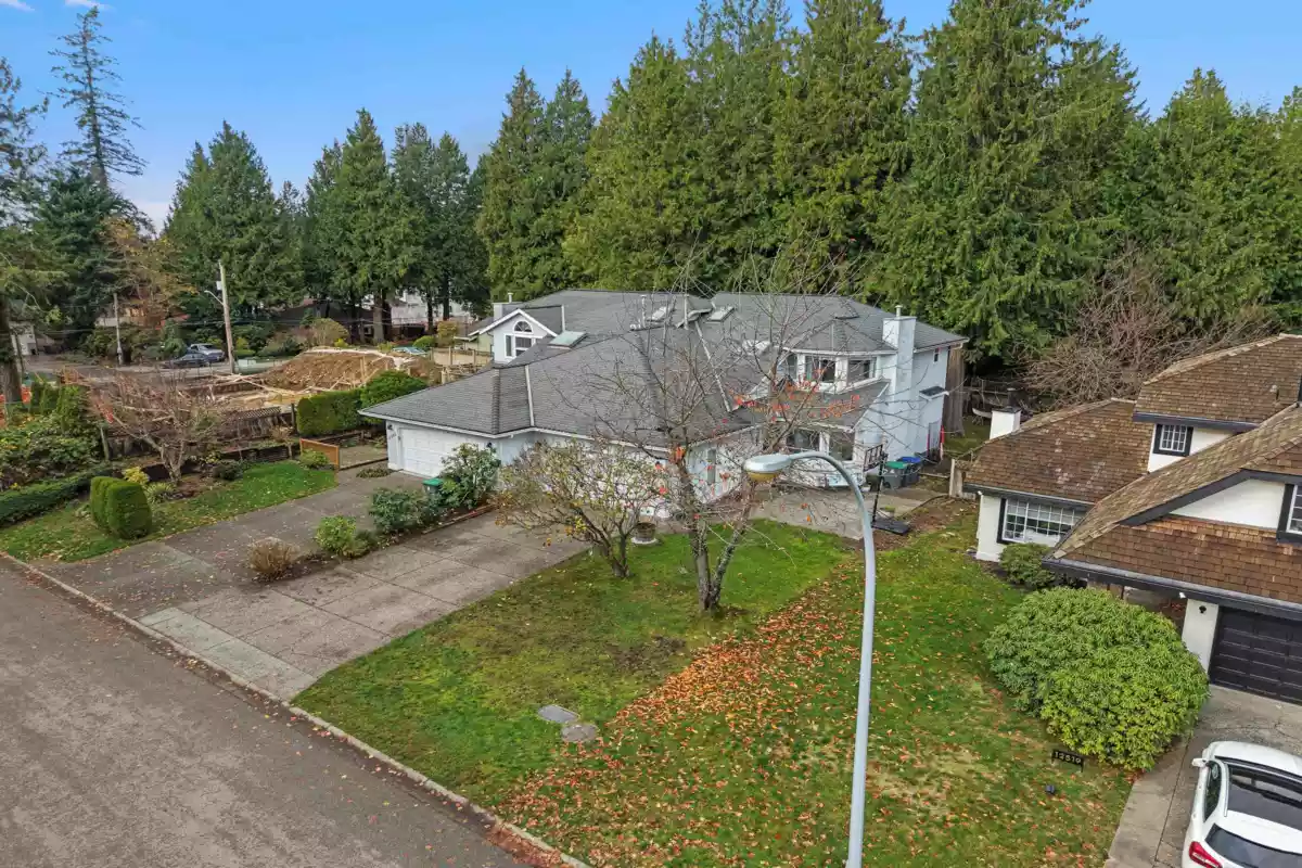 Neighborhood Park Photo Near 12507 24a Avenue, Surrey, BC