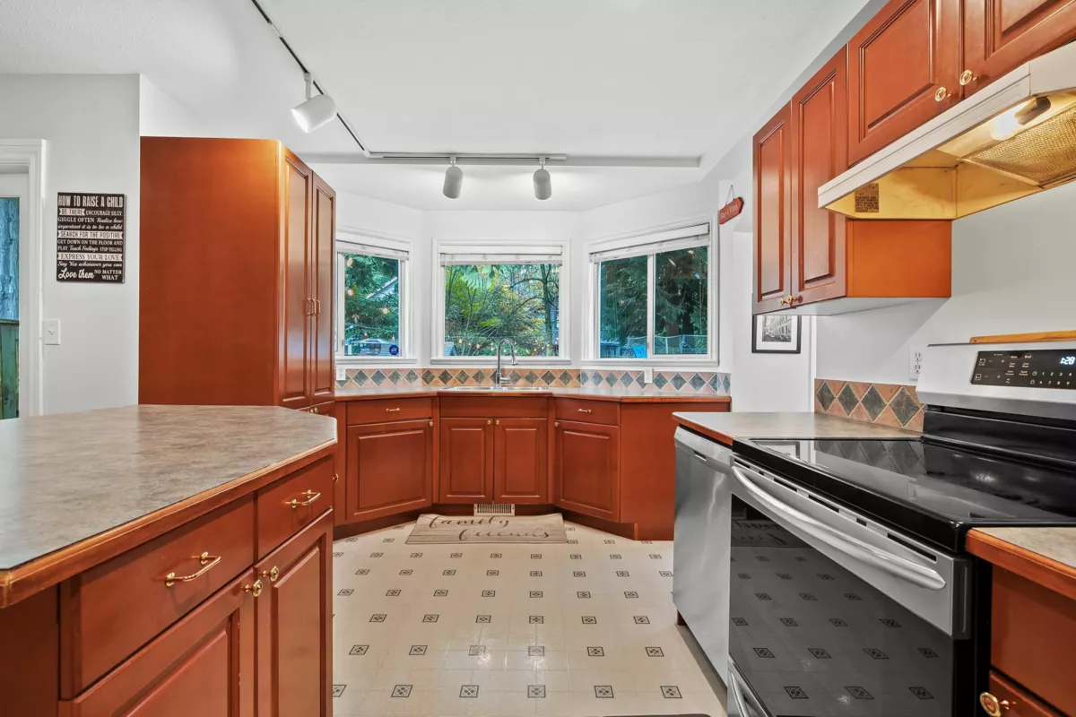 Pantry Photo of 12507 24a Avenue, Surrey, BC