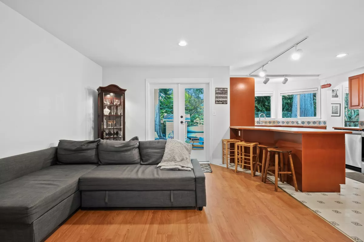 Primary Bathroom Photo of 12507 24a Avenue, Surrey, BC