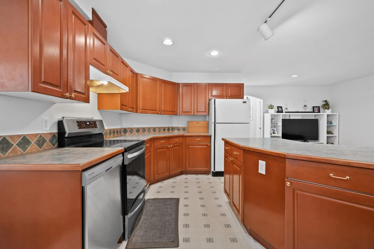 Primary Bedroom Photo of 12507 24a Avenue, Surrey, BC