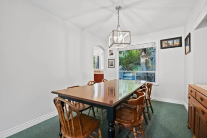 Kitchen Island Photo of 12507 24a Avenue, Surrey, BC