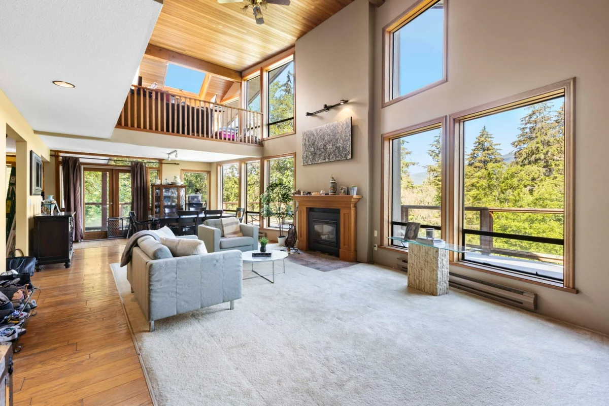 Dining Area Photo of 3456 Main Avenue, Belcarra, BC