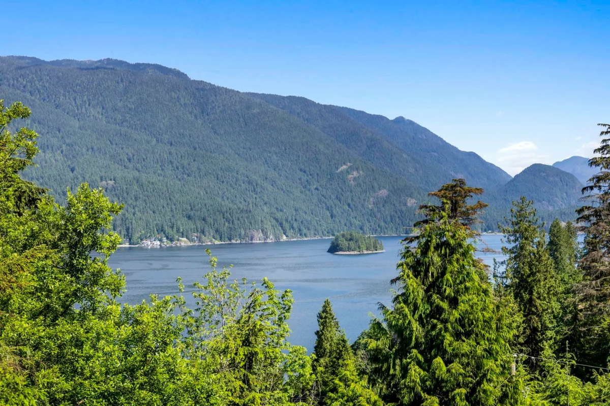 Family Room Photo of 3456 Main Avenue, Belcarra, BC