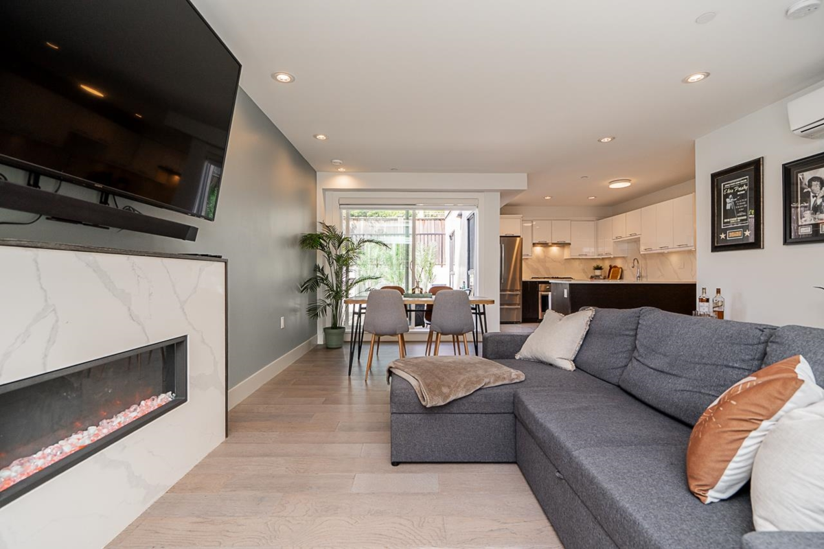 Kitchen Photo of 1505 W 60th Avenue, Vancouver, BC