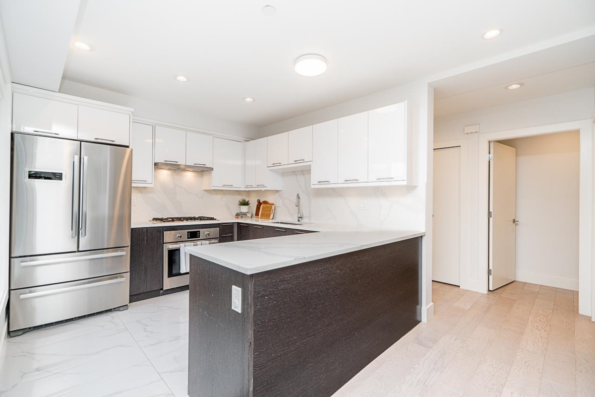 Primary Bathroom Photo of 1505 W 60th Avenue, Vancouver, BC