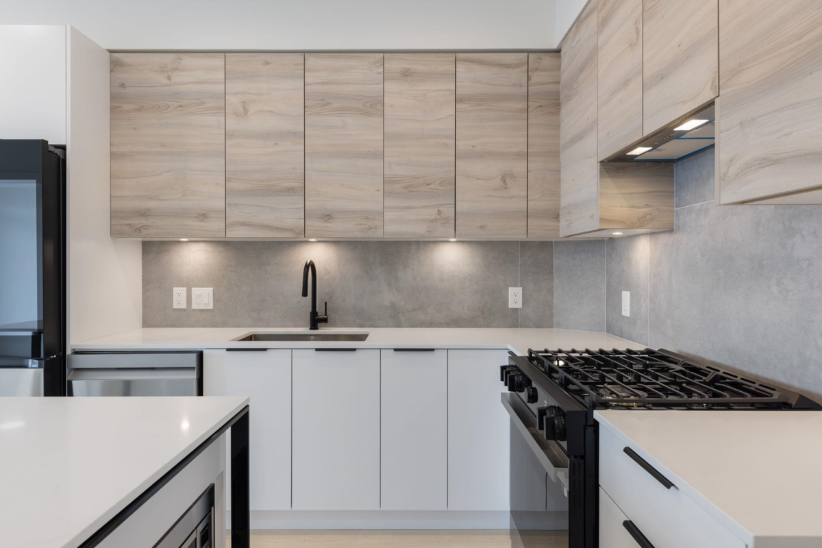 Exterior Rear Photo of 207 30490 Cardinal Avenue, Abbotsford, BC