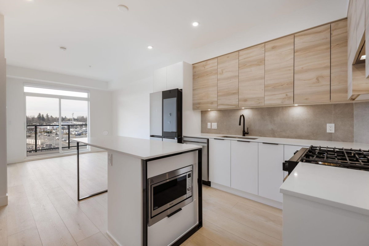 Family Room Photo of 207 30490 Cardinal Avenue, Abbotsford, BC