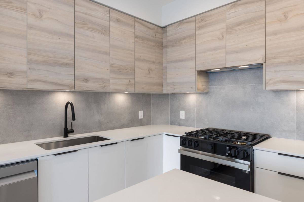 Living Room Photo of 207 30490 Cardinal Avenue, Abbotsford, BC