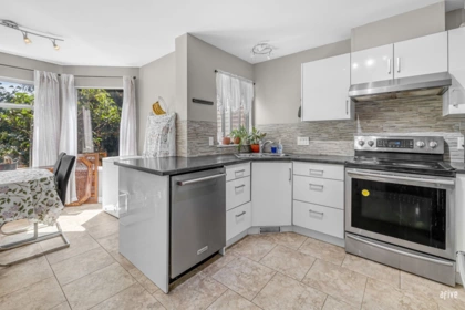 Kitchen Island Photo of 232 13900 Hyland Road, Surrey, BC