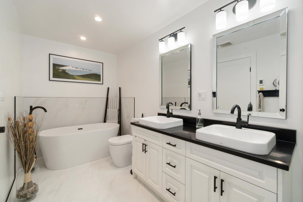 Backyard Photo of 660 Gatensbury Street, Coquitlam, BC