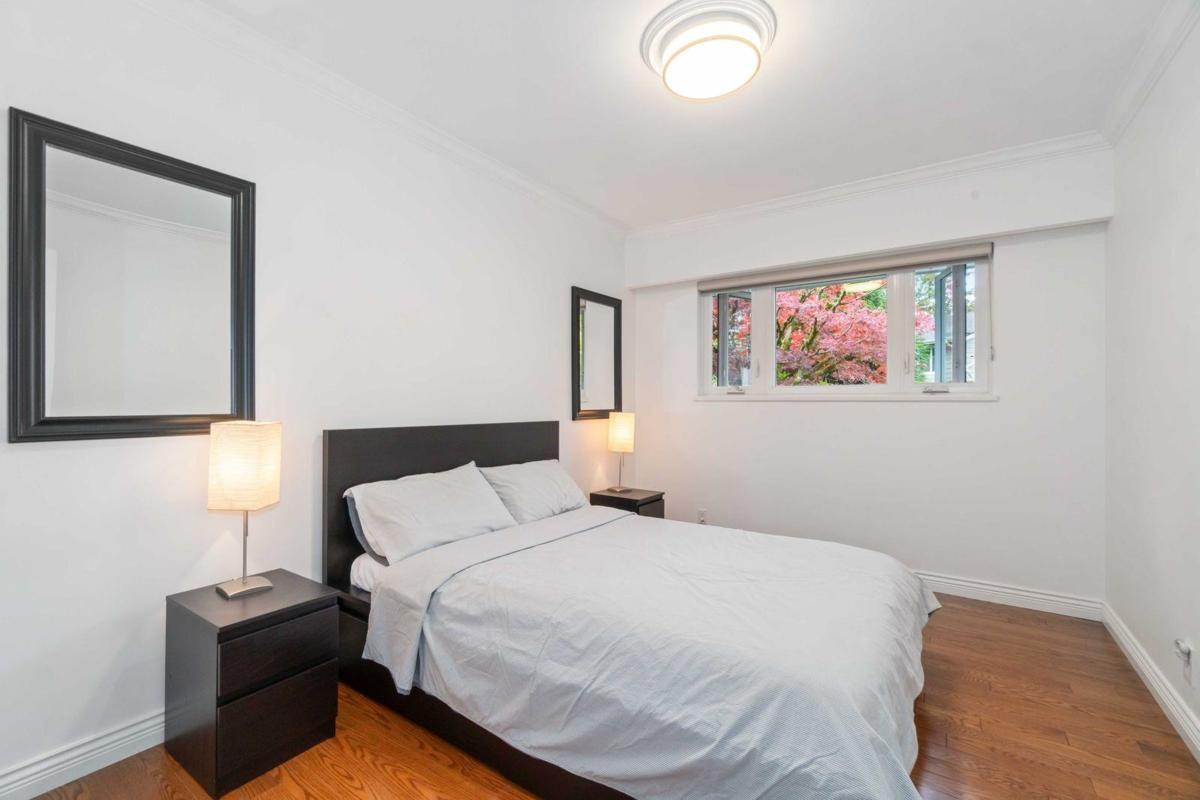 Entry Foyer Photo of 660 Gatensbury Street, Coquitlam, BC
