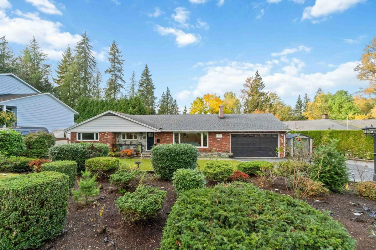 Garden / Landscaping Photo of 660 Gatensbury Street, Coquitlam, BC