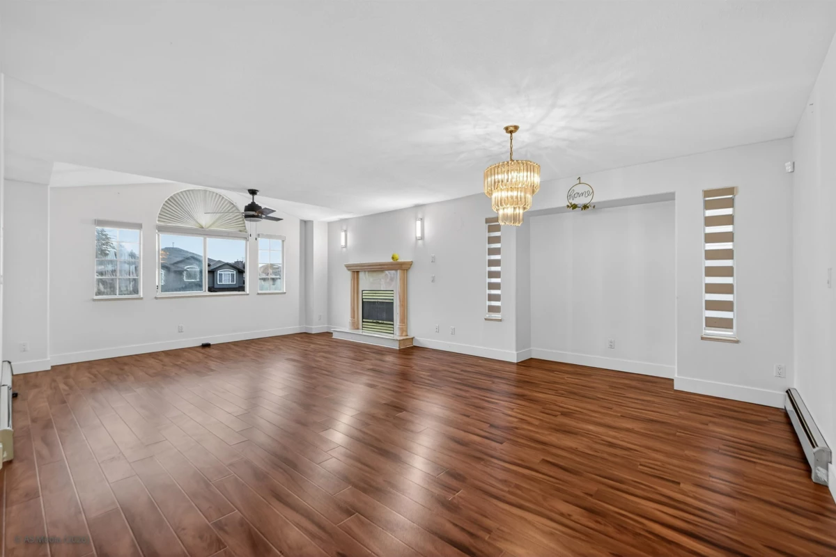 Dining Area Photo of 12369 64 Avenue, Surrey, BC