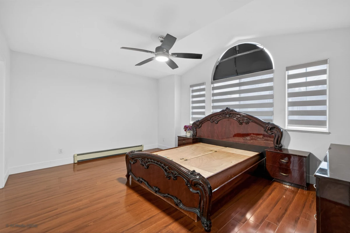 Guest Bathroom Photo of 12369 64 Avenue, Surrey, BC