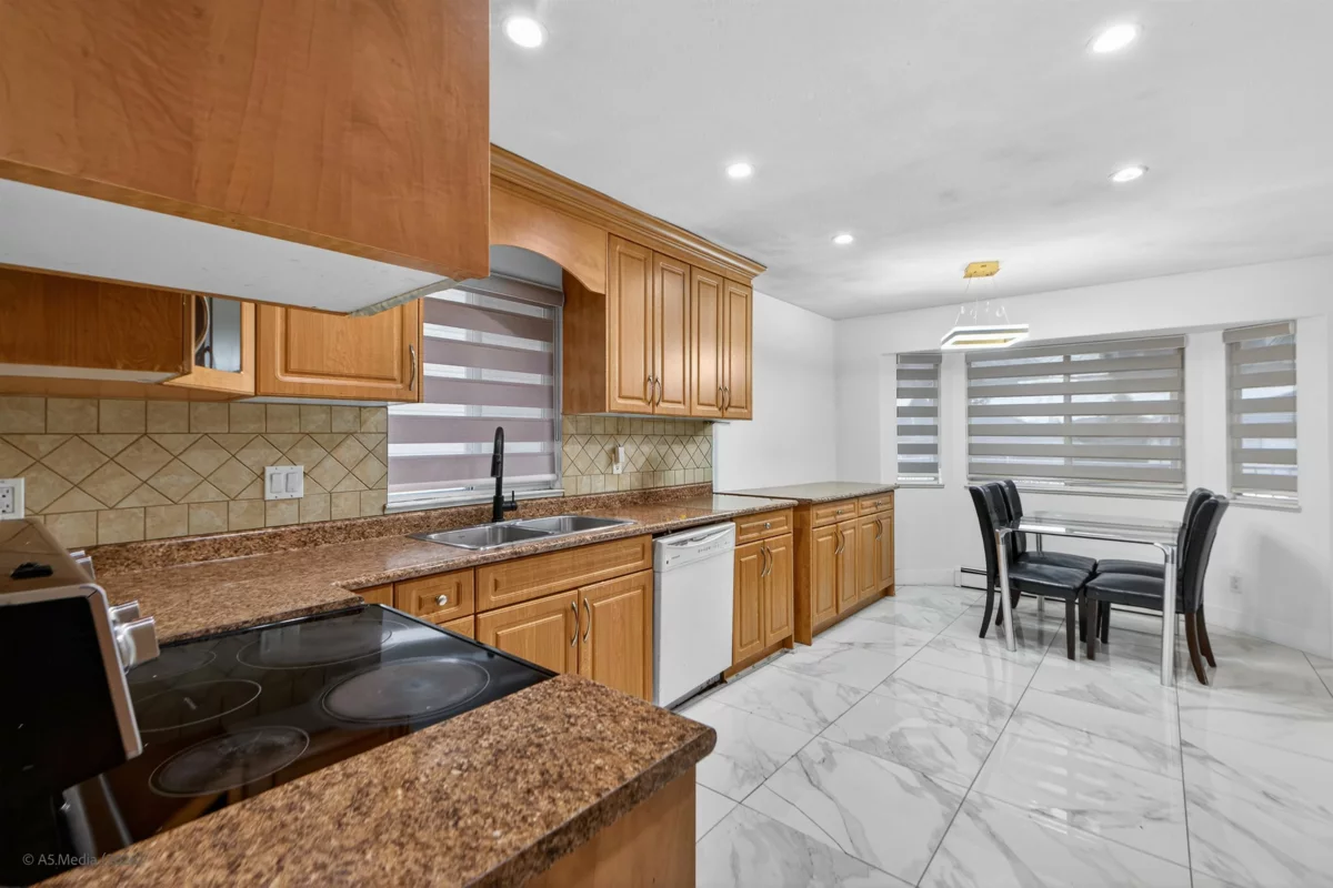 Primary Bedroom Photo of 12369 64 Avenue, Surrey, BC