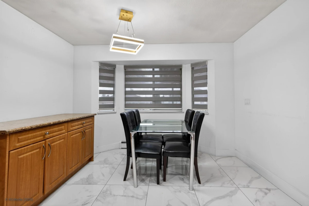 Walk-In Closet Photo of 12369 64 Avenue, Surrey, BC