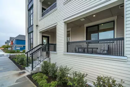 Outdoor Patio Photo of 102 320 Ridge Street, Delta, BC