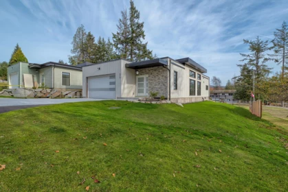 5410 Stellar Way, Sechelt, BC, Sechelt — Single Family Residence for sale