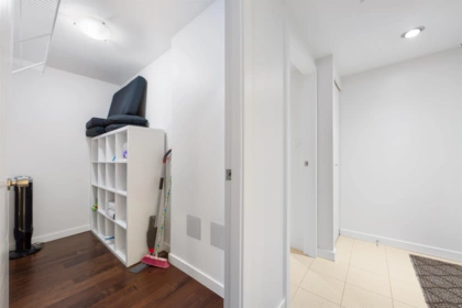 Kitchen Island Photo of 307 928 Beatty Street, Vancouver, BC