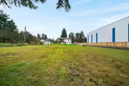 Outdoor Deck Photo of 33459 Dewdney Trunk Road, Mission, BC