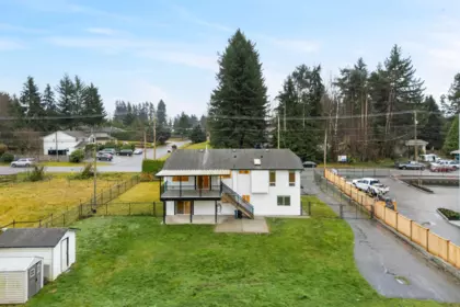 Outdoor Patio Photo of 33459 Dewdney Trunk Road, Mission, BC