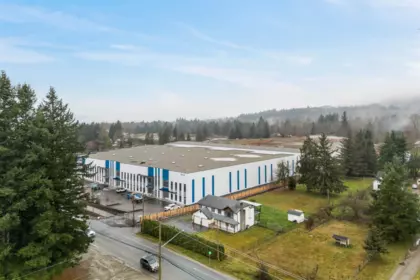 Swimming Pool Photo of 33459 Dewdney Trunk Road, Mission, BC