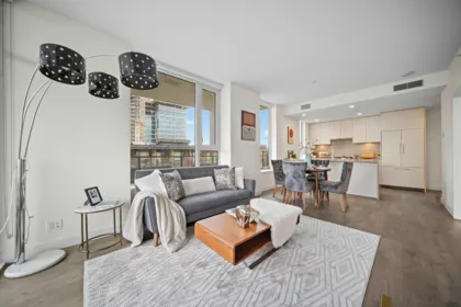 607 4465 Juneau Street, Burnaby, BC, Burnaby — Apartment/Condo for sale