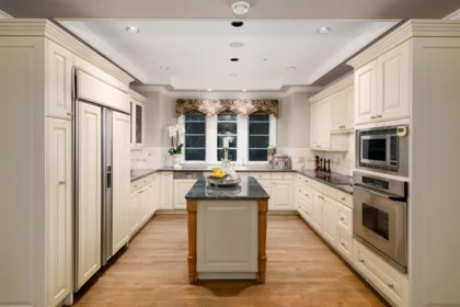 Breakfast Nook Photo of 1638 Marpole Avenue, Vancouver, BC