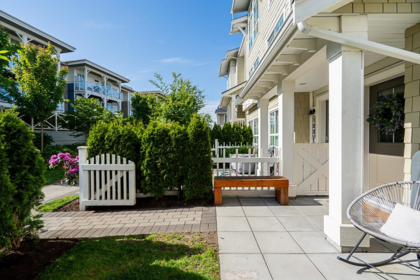 121 5551 Admiral Way, Delta, BC, Delta — Townhouse for sale