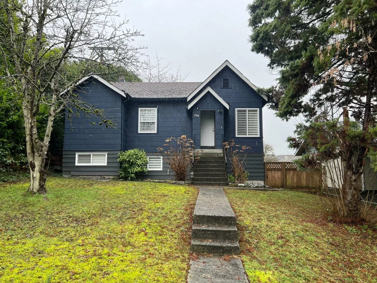 Bedroom 3 Photo of 560 Springer Avenue, Burnaby, BC