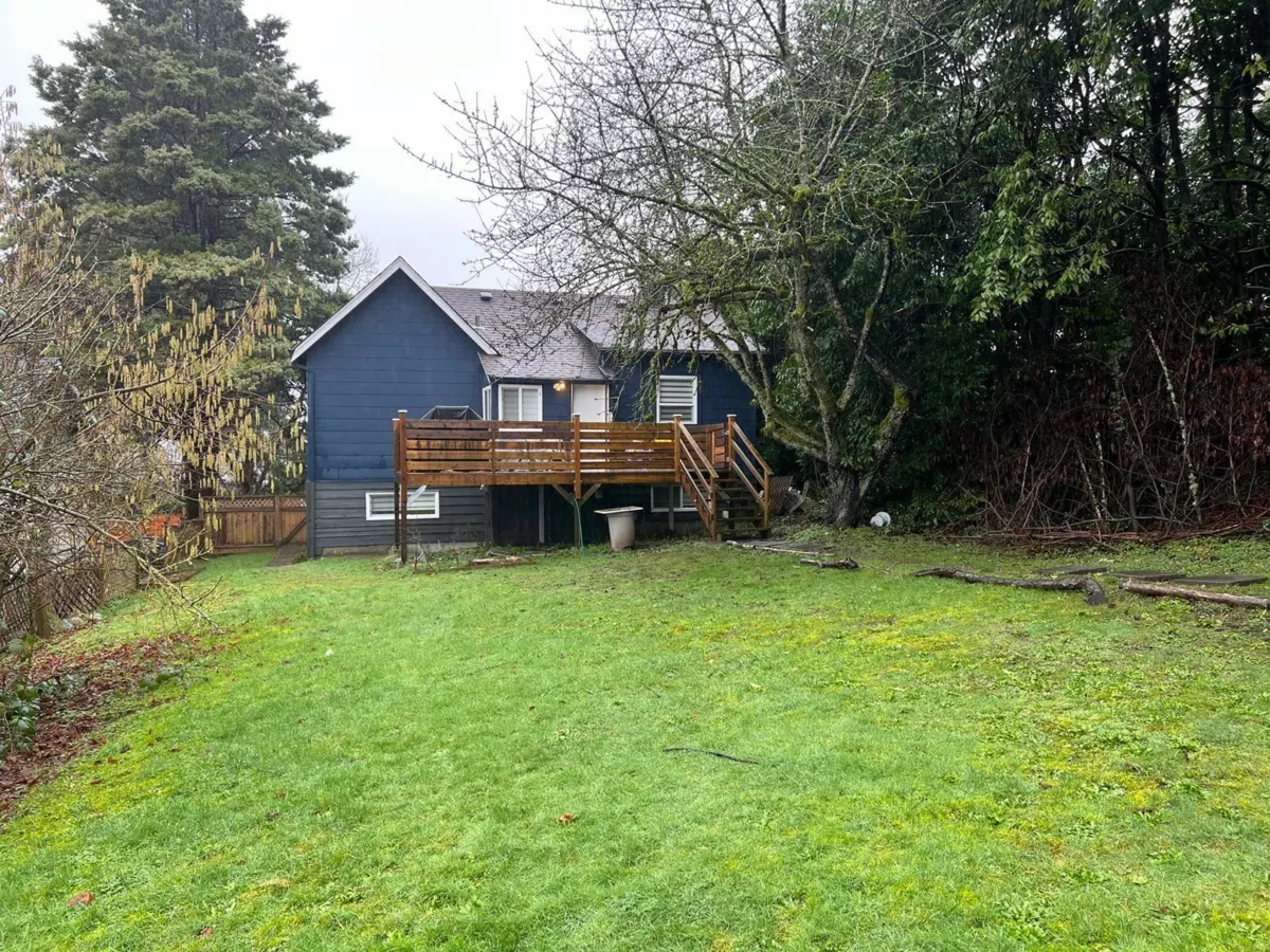 Bedroom 4 Photo of 560 Springer Avenue, Burnaby, BC