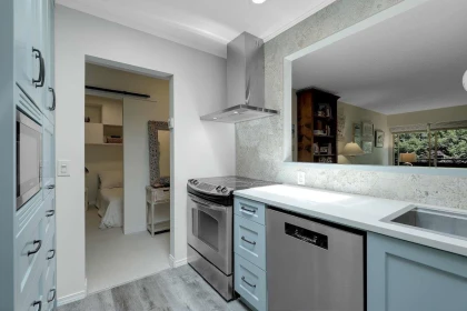 Walk-In Closet Photo of 314 1777 W 13th Avenue, Vancouver, BC