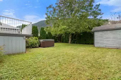 Garden / Landscaping Photo of 322 Miami River Drive, Harrison Hot Springs, BC