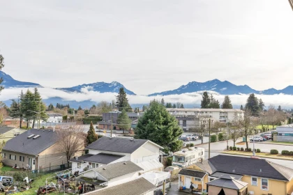 Backyard Photo of 308 46053 Chilliwack Central Road, Chilliwack, BC