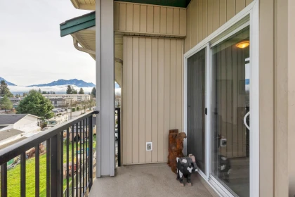 Outdoor Deck Photo of 308 46053 Chilliwack Central Road, Chilliwack, BC