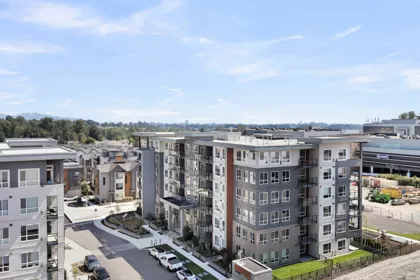 Front exterior of 511 30494 Cardinal Avenue, Abbotsford, BC